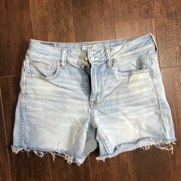 American Eagle Light Wash Jean Shorts! - Picture 1 of 2